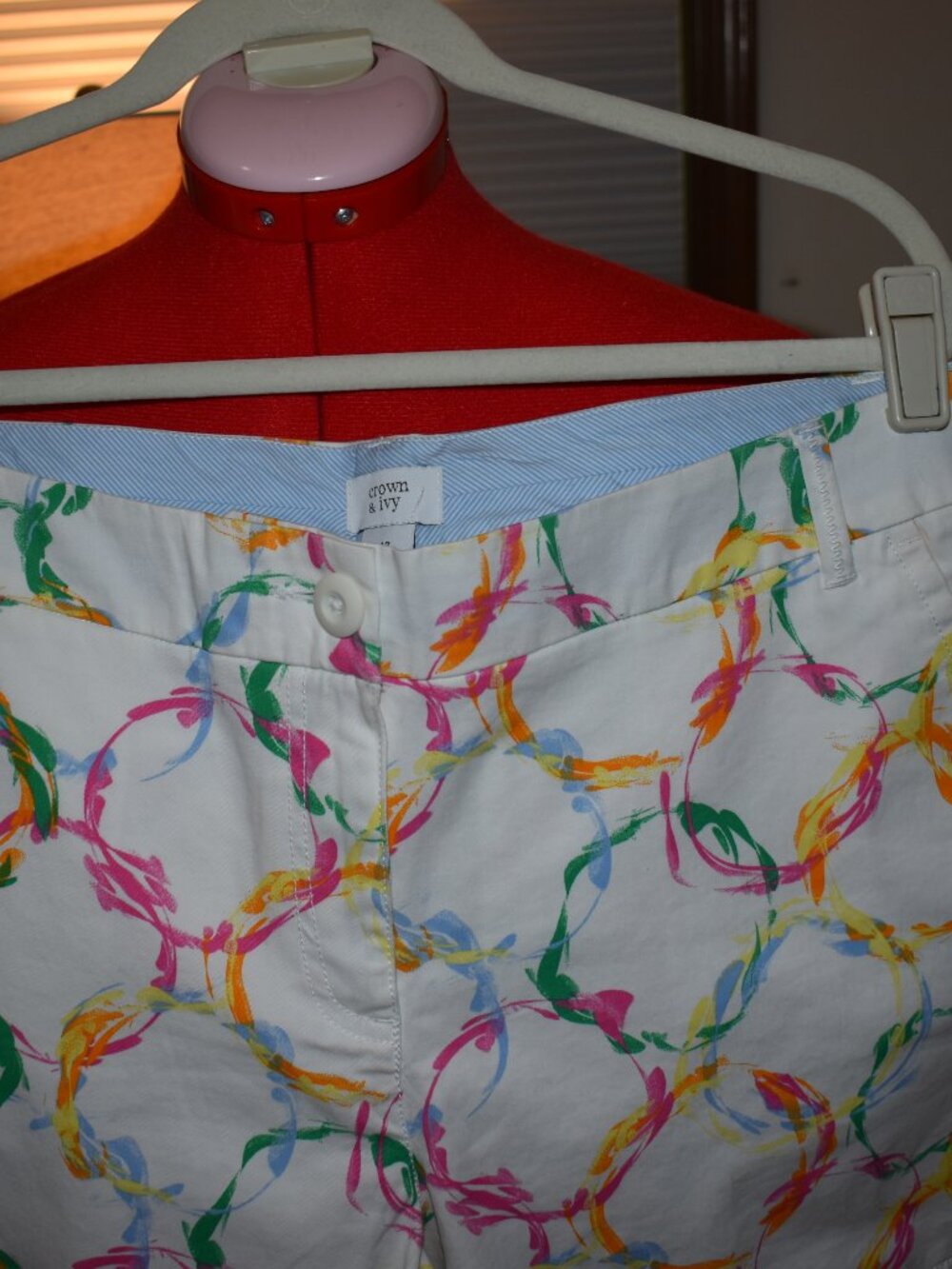 shorts - Picture 2 of 6